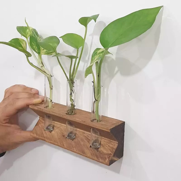 گلدان چوبی با سه ظرف شیشه ای طرح زیگما